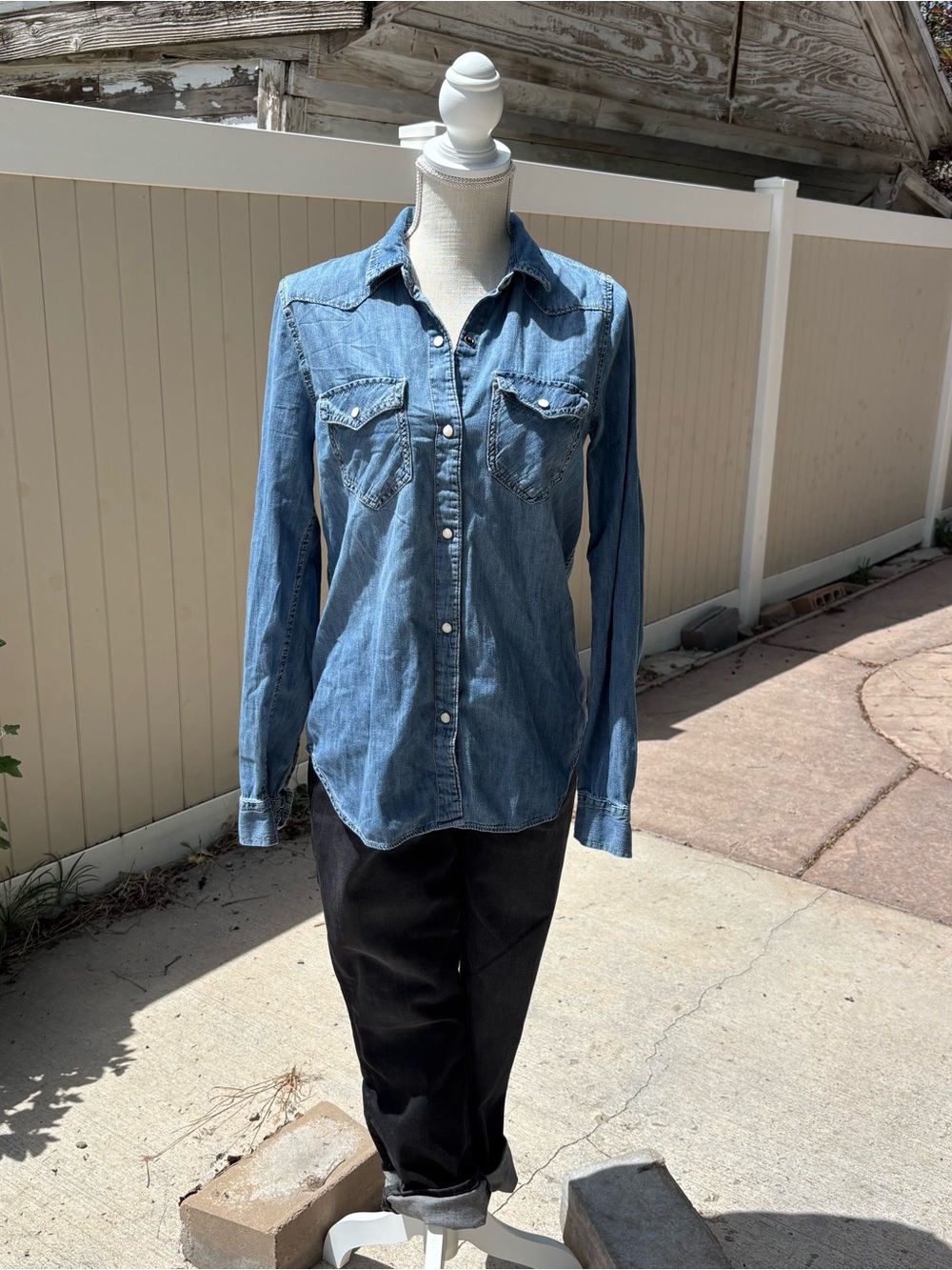GAP tall denim snap button long sleeve shirt